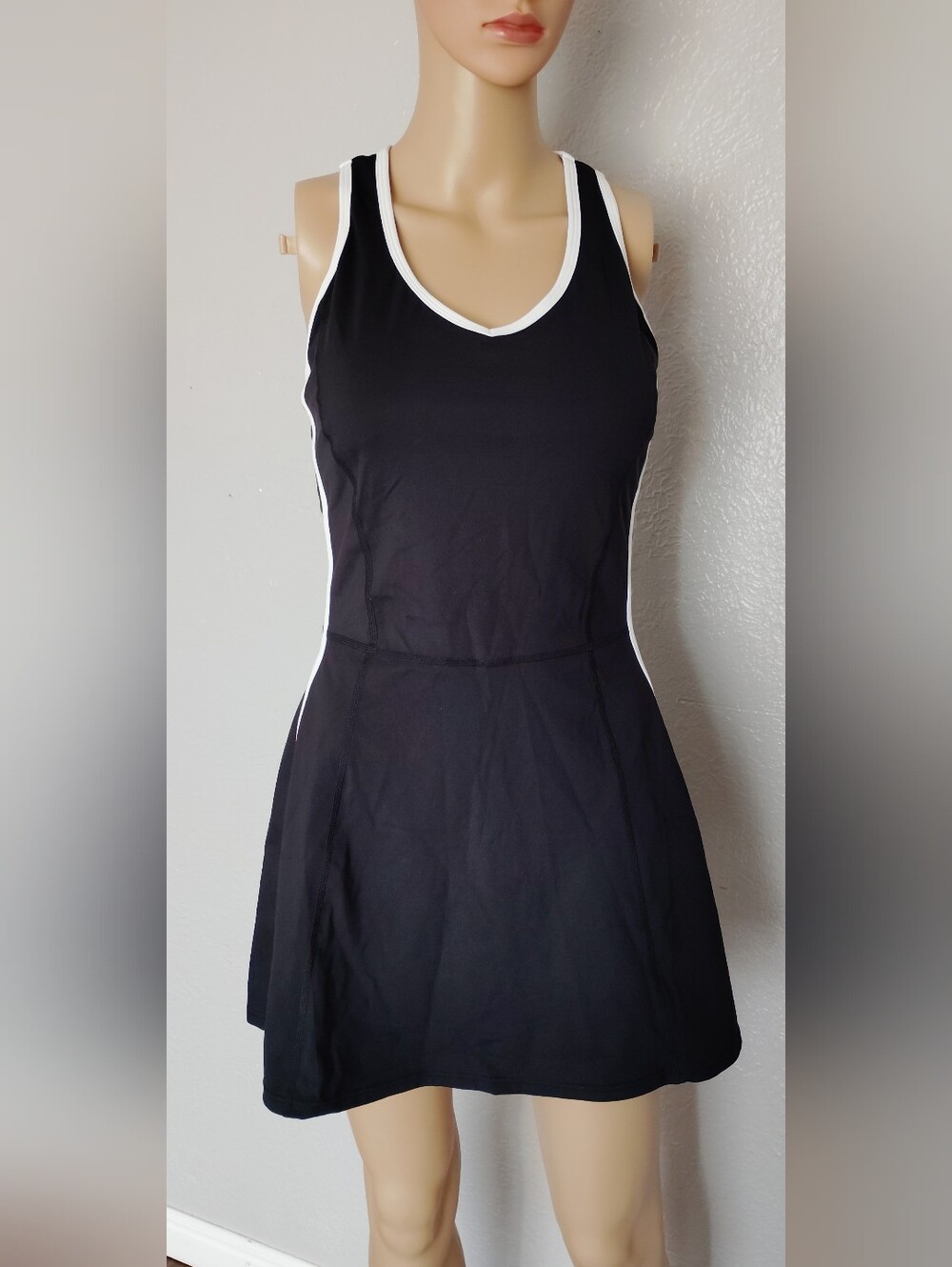 Attraco Black V-Neck Racerback Tennis Dress White Trim Activewear Sizes S & M.
